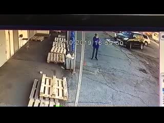 the robbery of the century at the garant market on uralskaya. or how to pick up oil in 30 seconds